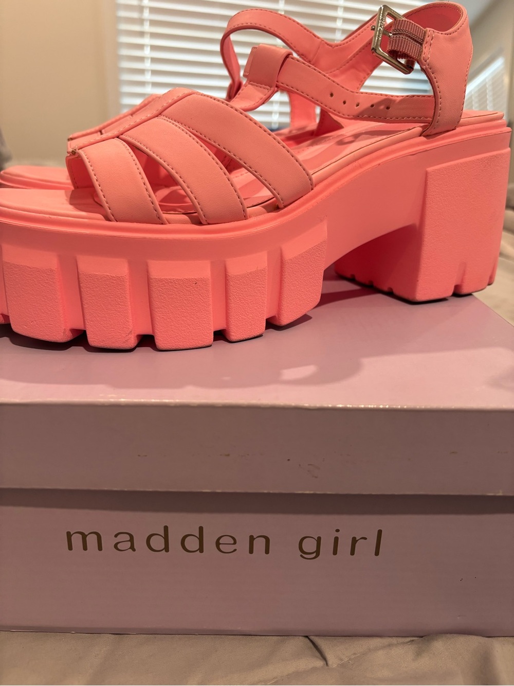 Madden Girl Mythical Platform Sandal Pink US 10